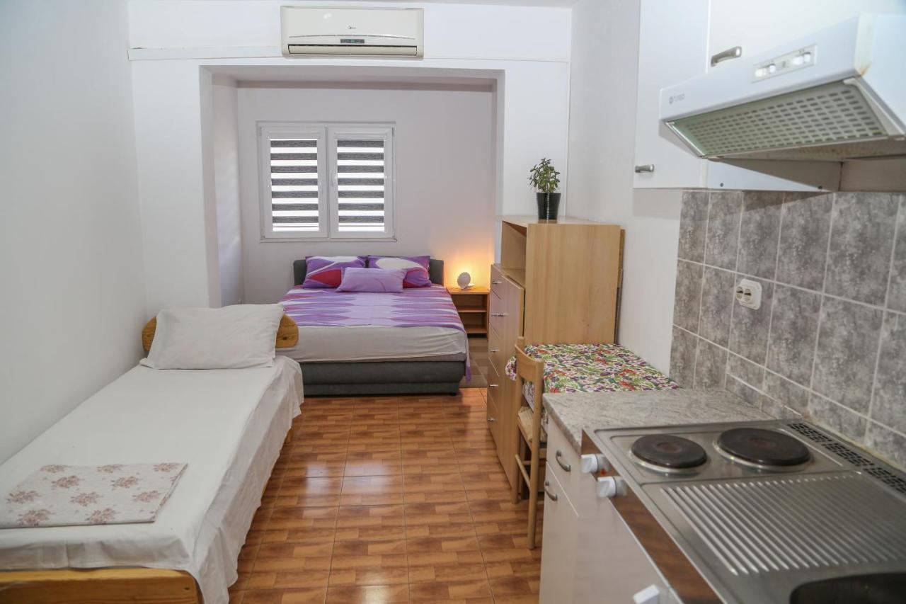 Apartments Butkovic 赫瓦尔 外观 照片