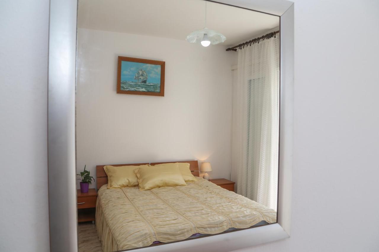 Apartments Butkovic 赫瓦尔 外观 照片