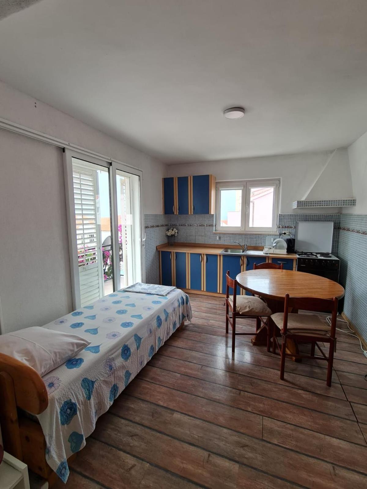 Apartments Butkovic 赫瓦尔 外观 照片