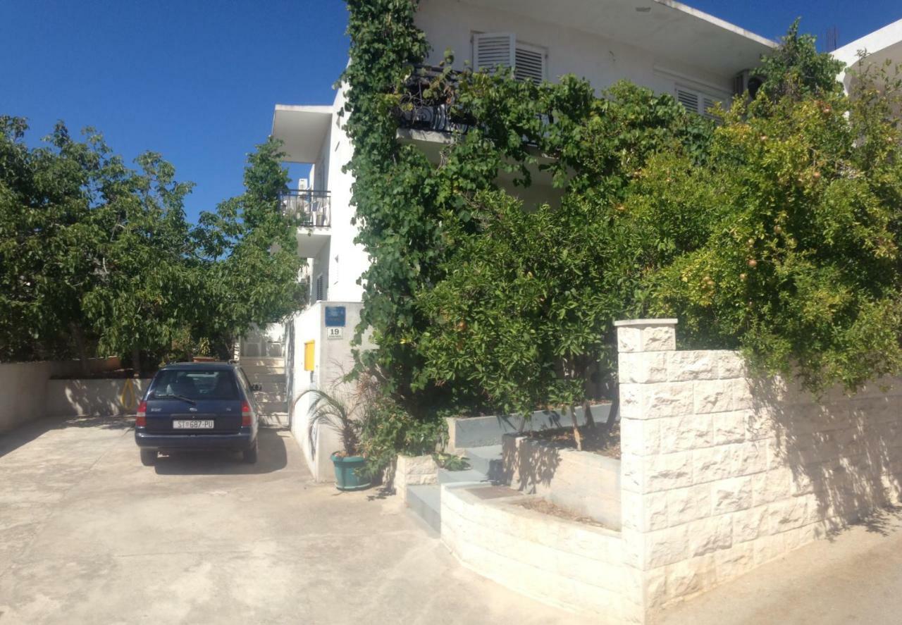 Apartments Butkovic 赫瓦尔 外观 照片