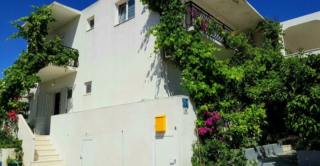 Apartments Butkovic 赫瓦尔 外观 照片